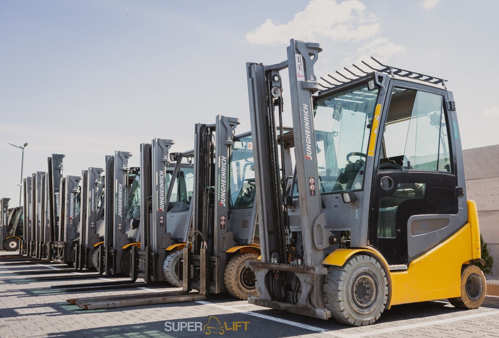 SUPERLIFT undefined: kuva SUPERLIFT undefined