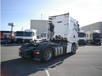 Vetopöytäauto RENAULT T520 HIGH SLEEPER CAB: kuva Vetopöytäauto RENAULT T520 HIGH SLEEPER CAB