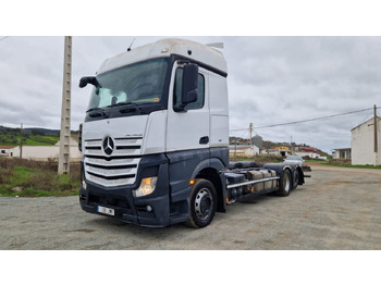 Kuorma-auto MERCEDES-BENZ Actros 2545