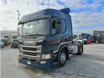 Vetopöytäauto SCANIA P 450