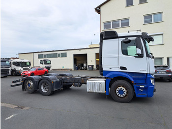 Kuorma-auto alusta MERCEDES-BENZ Actros 2553