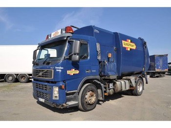 Roska-auto VOLVO FM9