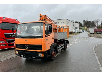 Itsekulkevat henkilönostimet MERCEDES-BENZ