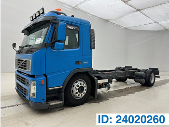 Kuorma-auto alusta VOLVO FM9 260