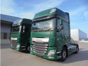 Vetopöytäauto DAF XF 106 460