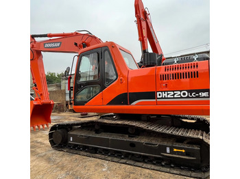 Kaivuri DOOSAN DH220