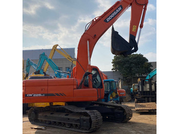 Kaivuri DOOSAN DH220