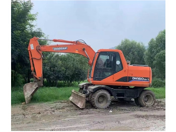 Pyöräalustainen kaivinkone DOOSAN DH150LC-7