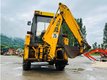 Kaivuri-trukki JCB Tractopelle 2CX 5.2T (NET DE TVA): kuva Kaivuri-trukki JCB Tractopelle 2CX 5.2T (NET DE TVA)