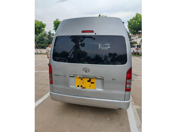 Minibussi, Pikkubussi Toyota hiace: kuva Minibussi, Pikkubussi Toyota hiace