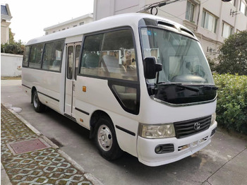 Minibussi TOYOTA