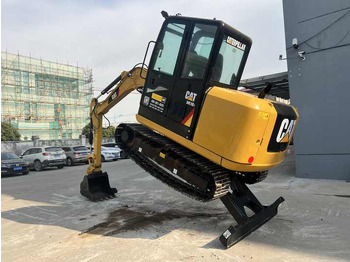 Telakaivukone Cheap CAT 305.5e2 Excavator Japan Used 5.5 Ton Caterpillar Small Hydraulic Crawler Excavator in china for sale: kuva Telakaivukone Cheap CAT 305.5e2 Excavator Japan Used 5.5 Ton Caterpillar Small Hydraulic Crawler Excavator in china for sale