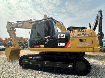 Pyöräalustainen kaivinkone CATERPILLAR 320D2