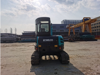 Minikuormaaja KOBELCO