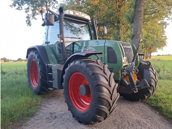 Traktori FENDT 700 Vario