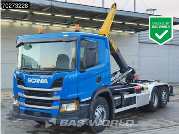 Koukkulava kuorma-auto SCANIA P 360