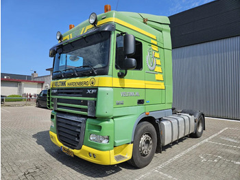 Vetopöytäauto DAF XF 105 460