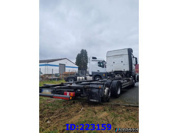 Kuorma-auto alusta MERCEDES-BENZ Actros 2542 BDF 6x2  Euro6: kuva Kuorma-auto alusta MERCEDES-BENZ Actros 2542 BDF 6x2  Euro6