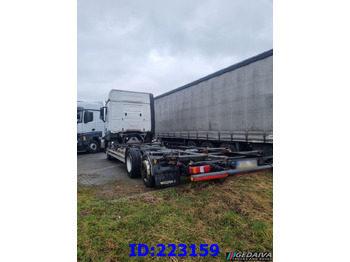 Kuorma-auto alusta MERCEDES-BENZ Actros 2542 BDF 6x2  Euro6: kuva Kuorma-auto alusta MERCEDES-BENZ Actros 2542 BDF 6x2  Euro6