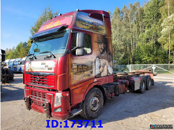 Kuorma-auto alusta VOLVO FH16 700