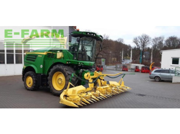 Itsekulkeva silppuri JOHN DEERE 8400