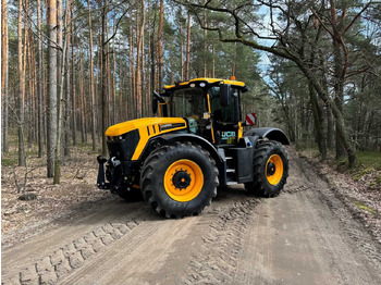 Traktori JCB Fastrac 4220