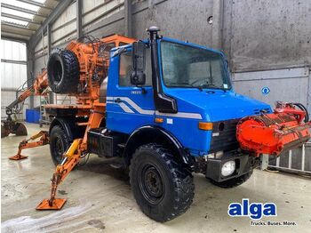 Nosturiauto UNIMOG U1450