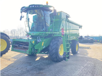 Leikkuupuimuri JOHN DEERE T660