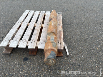 Rakennustarvikkeet Pallet of Chisel for Hydraulic Breaker 1300mm: kuva Rakennustarvikkeet Pallet of Chisel for Hydraulic Breaker 1300mm