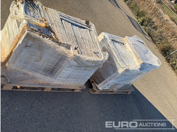 Rakennustarvikkeet Pallet of Tiles (4 Of): kuva Rakennustarvikkeet Pallet of Tiles (4 Of)