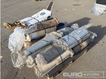 Rakennustarvikkeet Pallet of Various Types of Sandpaper: kuva Rakennustarvikkeet Pallet of Various Types of Sandpaper