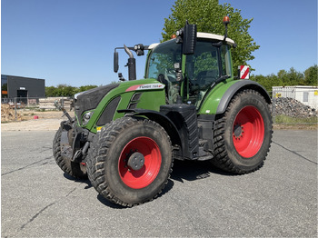 Traktori FENDT 724 Vario