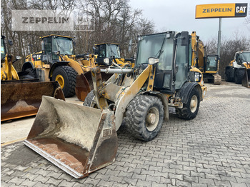 Pyöräkuormaaja CATERPILLAR 906H