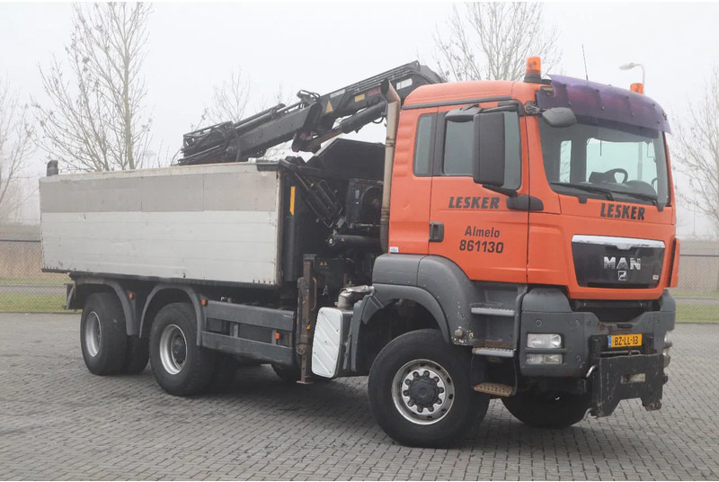 Nosturiauto MAN TGS 33.440 6X6 | 2 SIDE TIPPER | ATLAS 165.2 | GRAB | BIG AXLES: kuva Nosturiauto MAN TGS 33.440 6X6 | 2 SIDE TIPPER | ATLAS 165.2 | GRAB | BIG AXLES