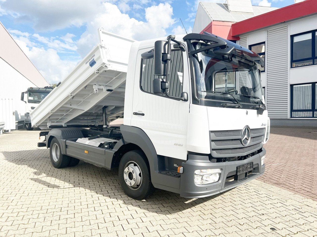 Kippiauto kuorma-auto Mercedes-Benz Atego 818 K 4x2 Atego 818 K 4x2, 2x AHK, Meiller-Kipper, mehrfach Vorhanden!: kuva Kippiauto kuorma-auto Mercedes-Benz Atego 818 K 4x2 Atego 818 K 4x2, 2x AHK, Meiller-Kipper, mehrfach Vorhanden!