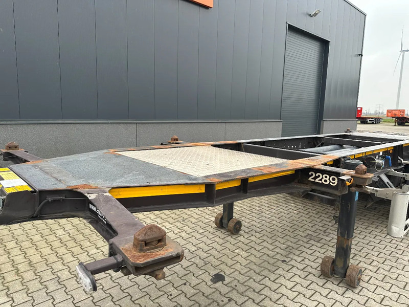 Konttialus/ Vaihtokuormatilat puoliperävaunu Burg 20FT ADR (EX/II, EX/III, FL, AT) Chassis, Empty weight : 3.690kg, SAF INTRADISC, 2x Liftaxle, NL-chassis, APK/ADR: 04-2025: kuva Konttialus/ Vaihtokuormatilat puoliperävaunu Burg 20FT ADR (EX/II, EX/III, FL, AT) Chassis, Empty weight : 3.690kg, SAF INTRADISC, 2x Liftaxle, NL-chassis, APK/ADR: 04-2025