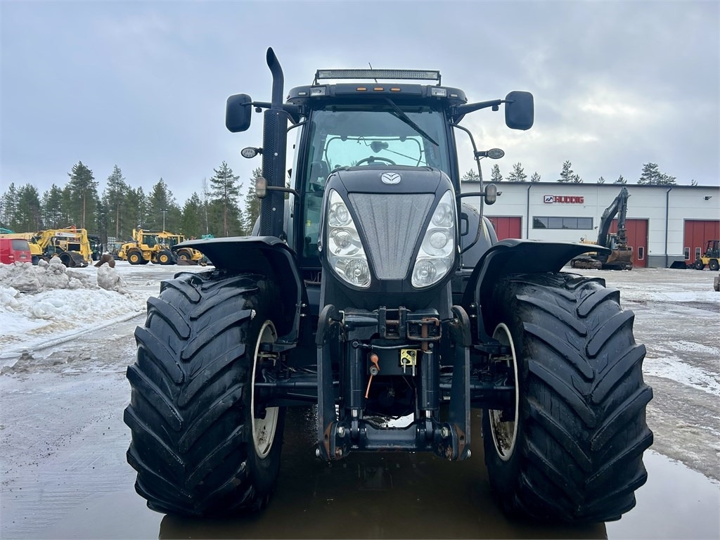 Traktori New Holland T 7070 AC: kuva Traktori New Holland T 7070 AC