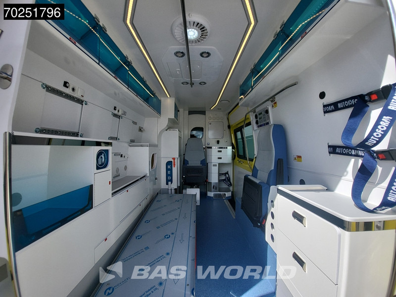 Uusi Ambulanssi Mercedes-Benz Sprinter 319 CDI Automaat L2H2 New! Ambulance Ziekenwagen Rettungswagen Krankenwagen 10m3 Airco Cruise control: kuva Uusi Ambulanssi Mercedes-Benz Sprinter 319 CDI Automaat L2H2 New! Ambulance Ziekenwagen Rettungswagen Krankenwagen 10m3 Airco Cruise control