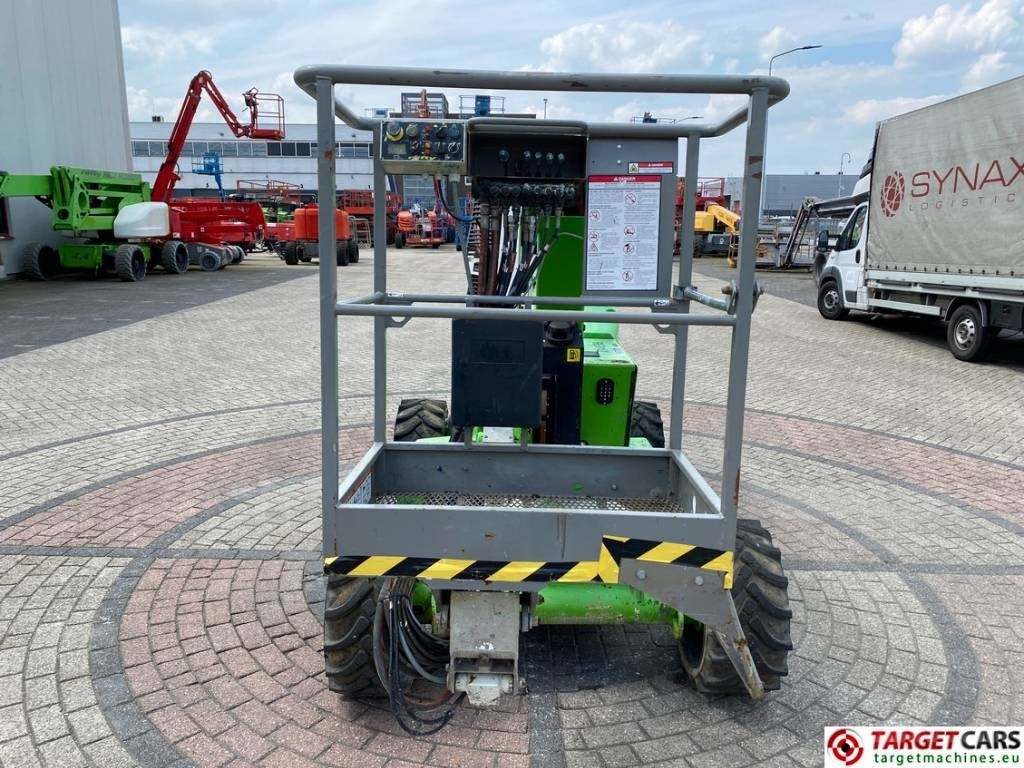 Puomilava Niftylift HR12D 4WD Articulated Diesel Boom Work Lift 1220cm: kuva Puomilava Niftylift HR12D 4WD Articulated Diesel Boom Work Lift 1220cm