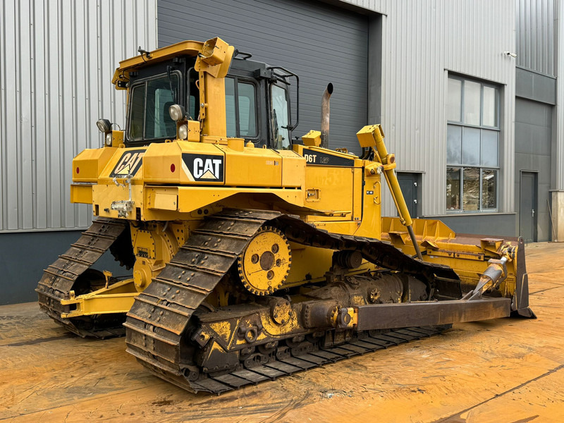 Puskutraktori Caterpillar D6T LGP: kuva Puskutraktori Caterpillar D6T LGP