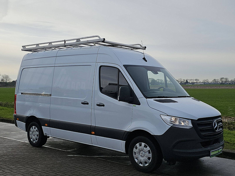 Pieni pakettiauto Mercedes-Benz Sprinter 315 CDI L2H2: kuva Pieni pakettiauto Mercedes-Benz Sprinter 315 CDI L2H2