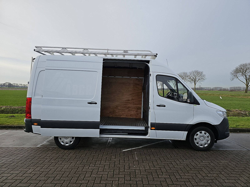 Pieni pakettiauto Mercedes-Benz Sprinter 315 CDI L2H2: kuva Pieni pakettiauto Mercedes-Benz Sprinter 315 CDI L2H2