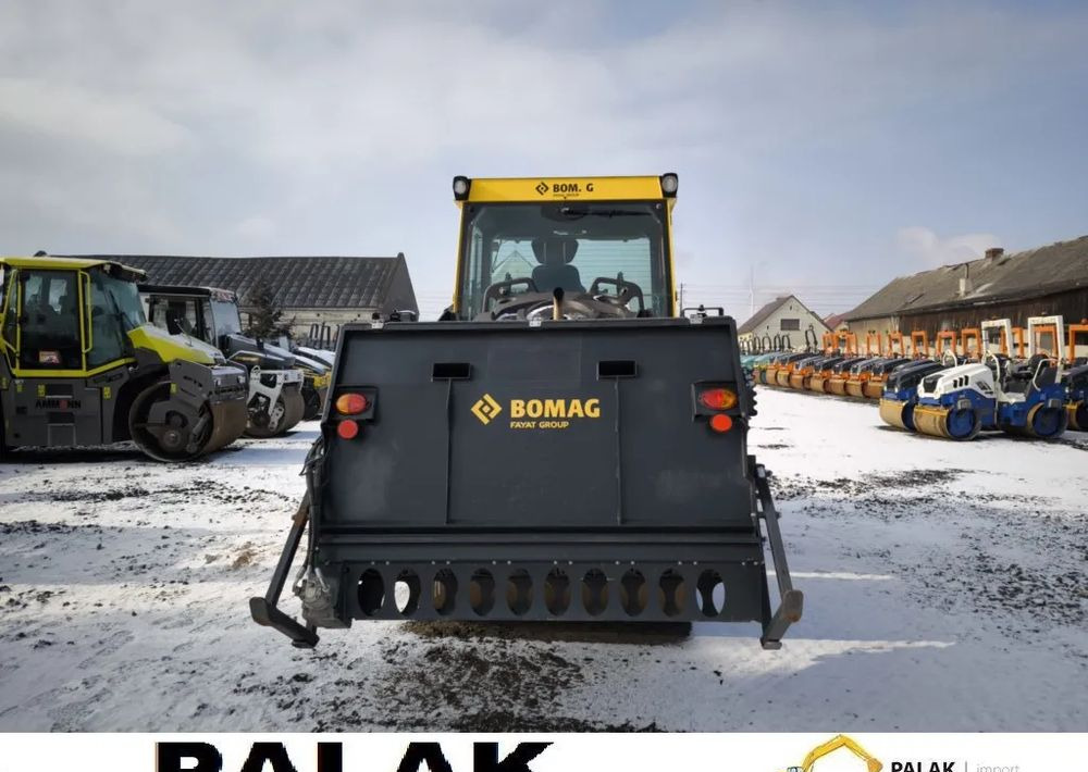 Jyrä Bomag Walec drogowy   BOMAG BW 174  AP + SIEWNIK   , 2019  rok: kuva Jyrä Bomag Walec drogowy   BOMAG BW 174  AP + SIEWNIK   , 2019  rok