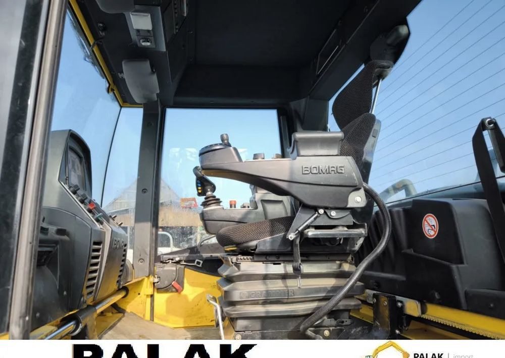 Jyrä Bomag Walec drogowy   BOMAG BW 174  AP + SIEWNIK   , 2019  rok: kuva Jyrä Bomag Walec drogowy   BOMAG BW 174  AP + SIEWNIK   , 2019  rok