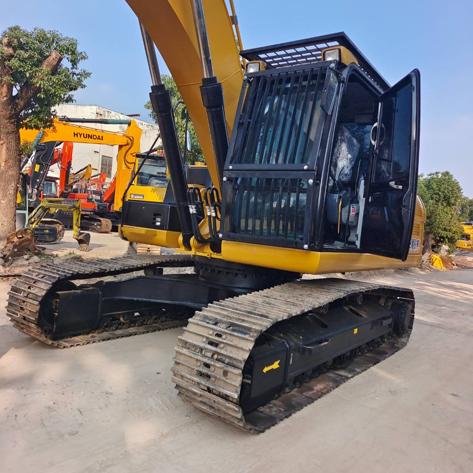 Telakaivukone CAT 330D2L: kuva Telakaivukone CAT 330D2L