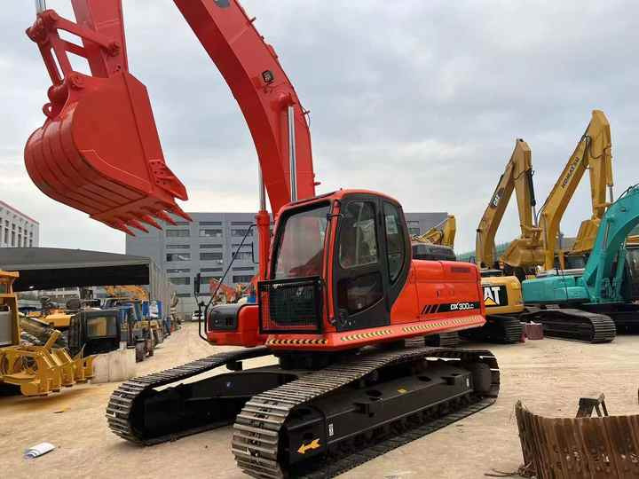 Telakaivukone Original Korea Doosan Used Excavator 30 Ton Doosan DX300LC Crawler Excavator For Sale: kuva Telakaivukone Original Korea Doosan Used Excavator 30 Ton Doosan DX300LC Crawler Excavator For Sale