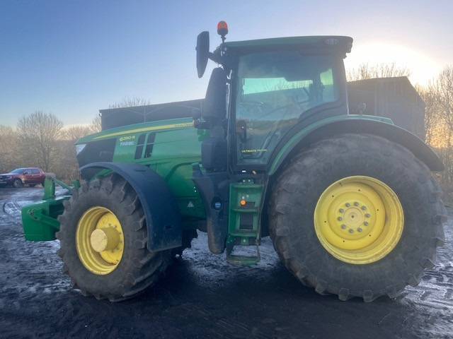 Leasing  John Deere 6250R John Deere 6250R: kuva Leasing  John Deere 6250R John Deere 6250R