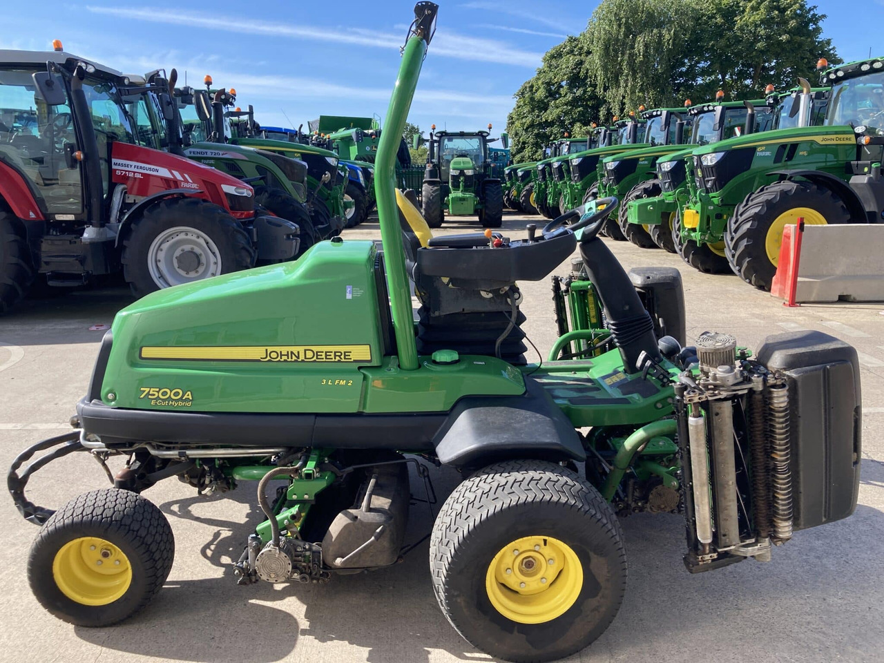 Uusi Ruohonleikkuri John Deere 7500AE Fairway Mower: kuva Uusi Ruohonleikkuri John Deere 7500AE Fairway Mower