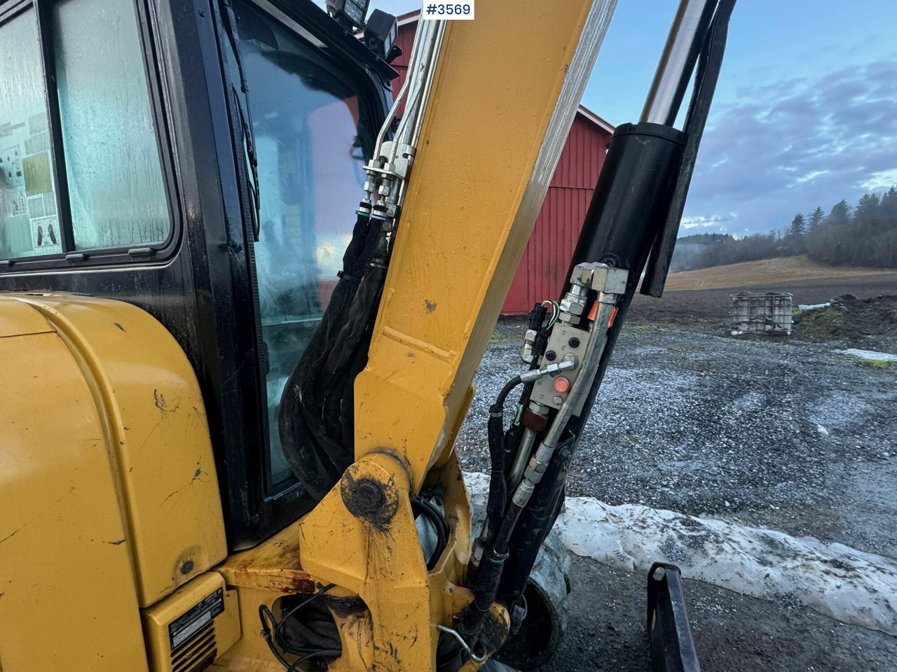 Kaivuri 2012 Caterpillar 305.5E2 CR with rotor tilt, s50 hitch and more!: kuva Kaivuri 2012 Caterpillar 305.5E2 CR with rotor tilt, s50 hitch and more!