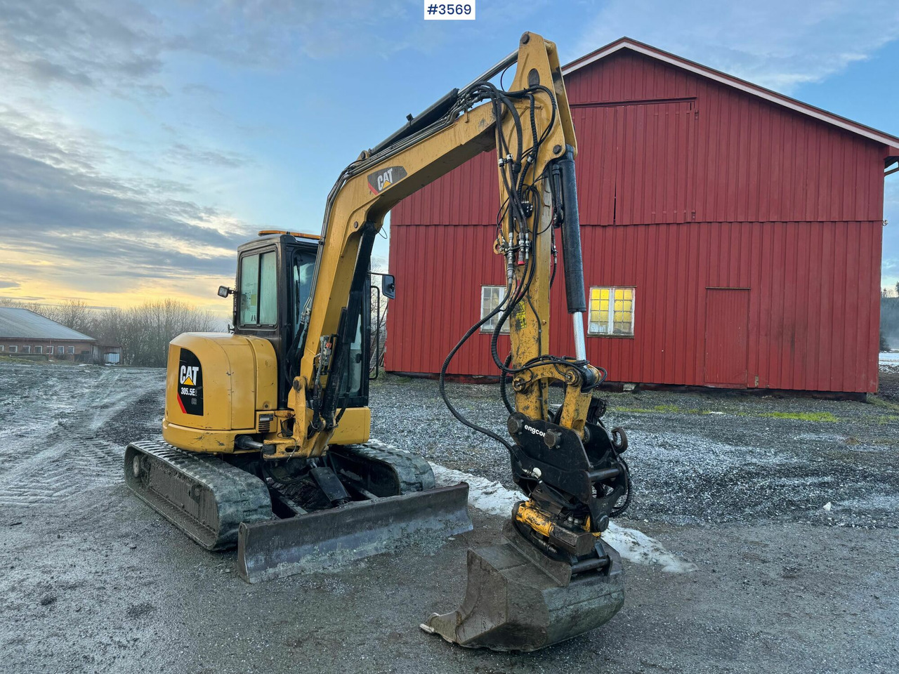 Kaivuri 2012 Caterpillar 305.5E2 CR with rotor tilt, s50 hitch and more!: kuva Kaivuri 2012 Caterpillar 305.5E2 CR with rotor tilt, s50 hitch and more!